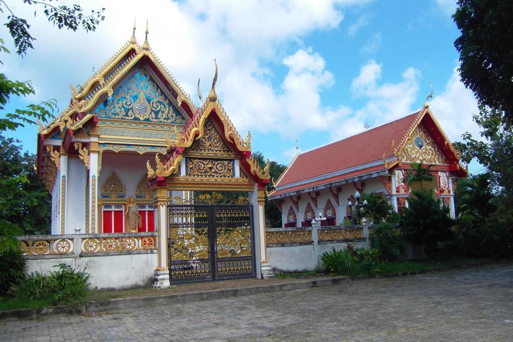 Palm Village Rawai Экстерьер фото