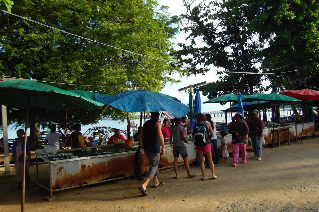 Palm Village Rawai Экстерьер фото