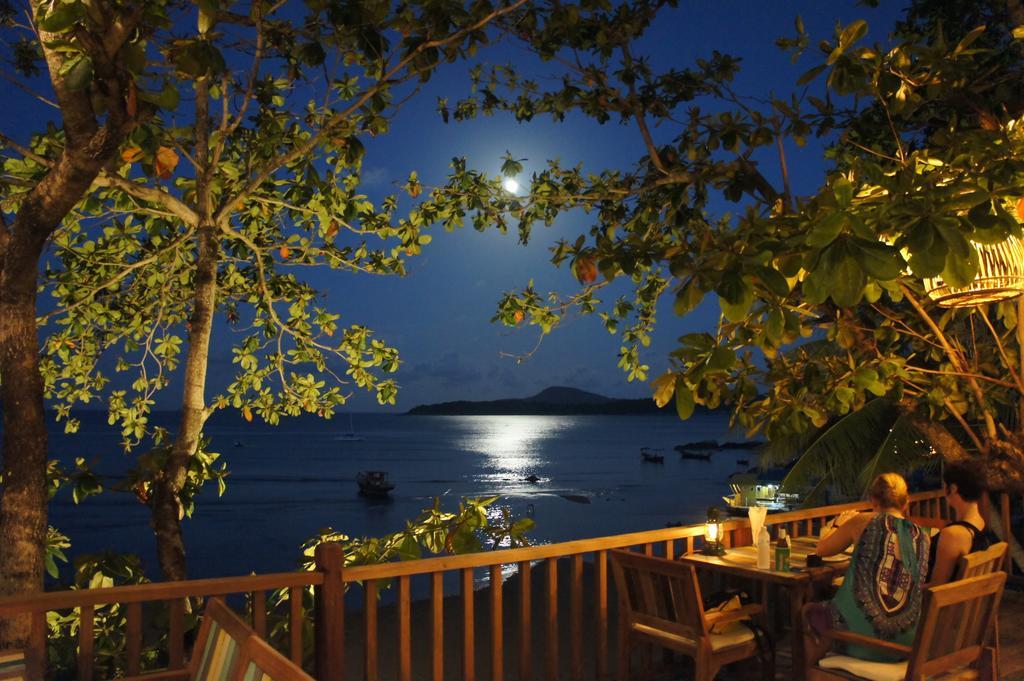 Palm Village Rawai Экстерьер фото