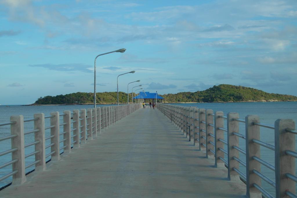 Palm Village Rawai Экстерьер фото