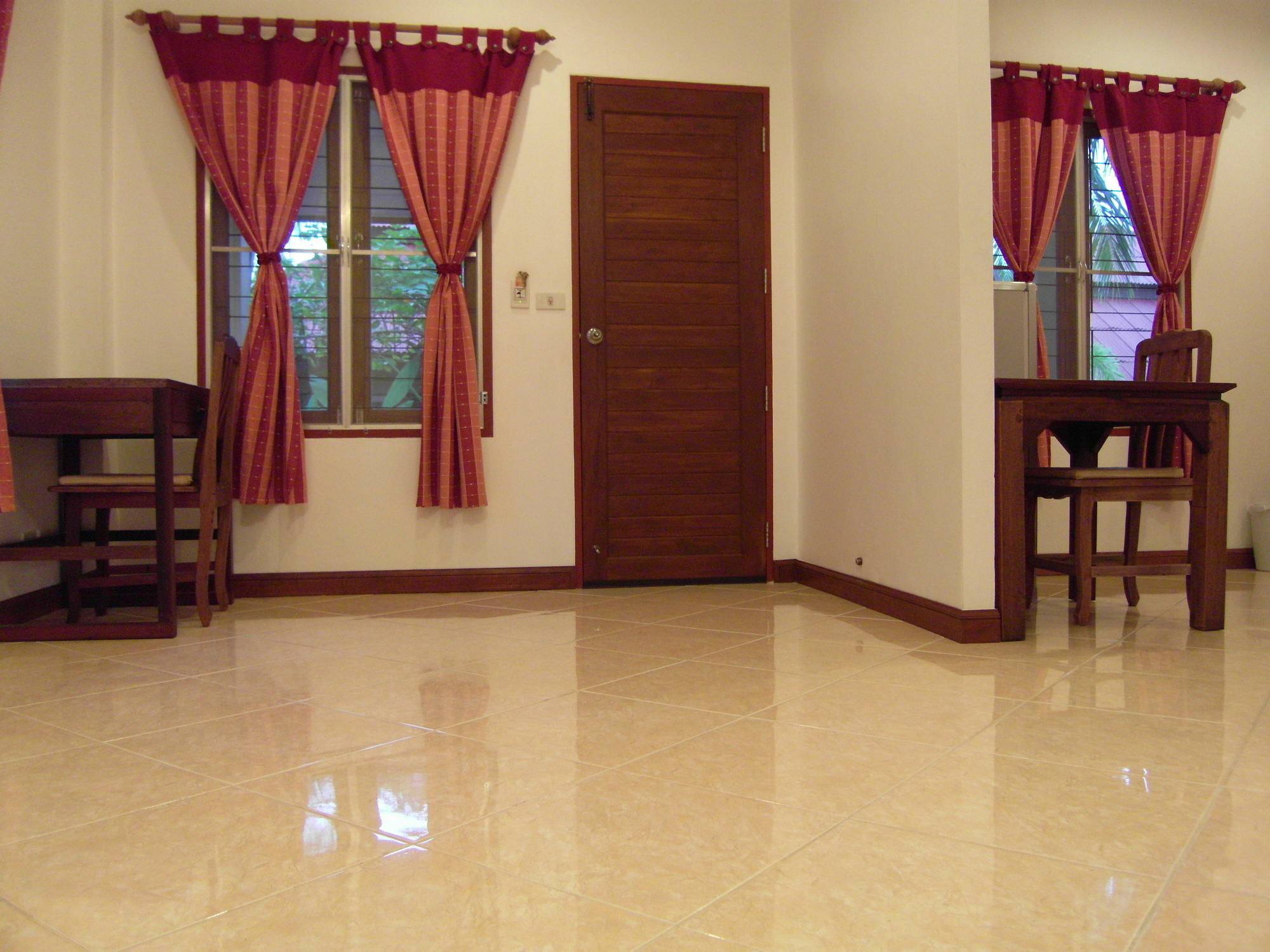 Palm Village Rawai Экстерьер фото