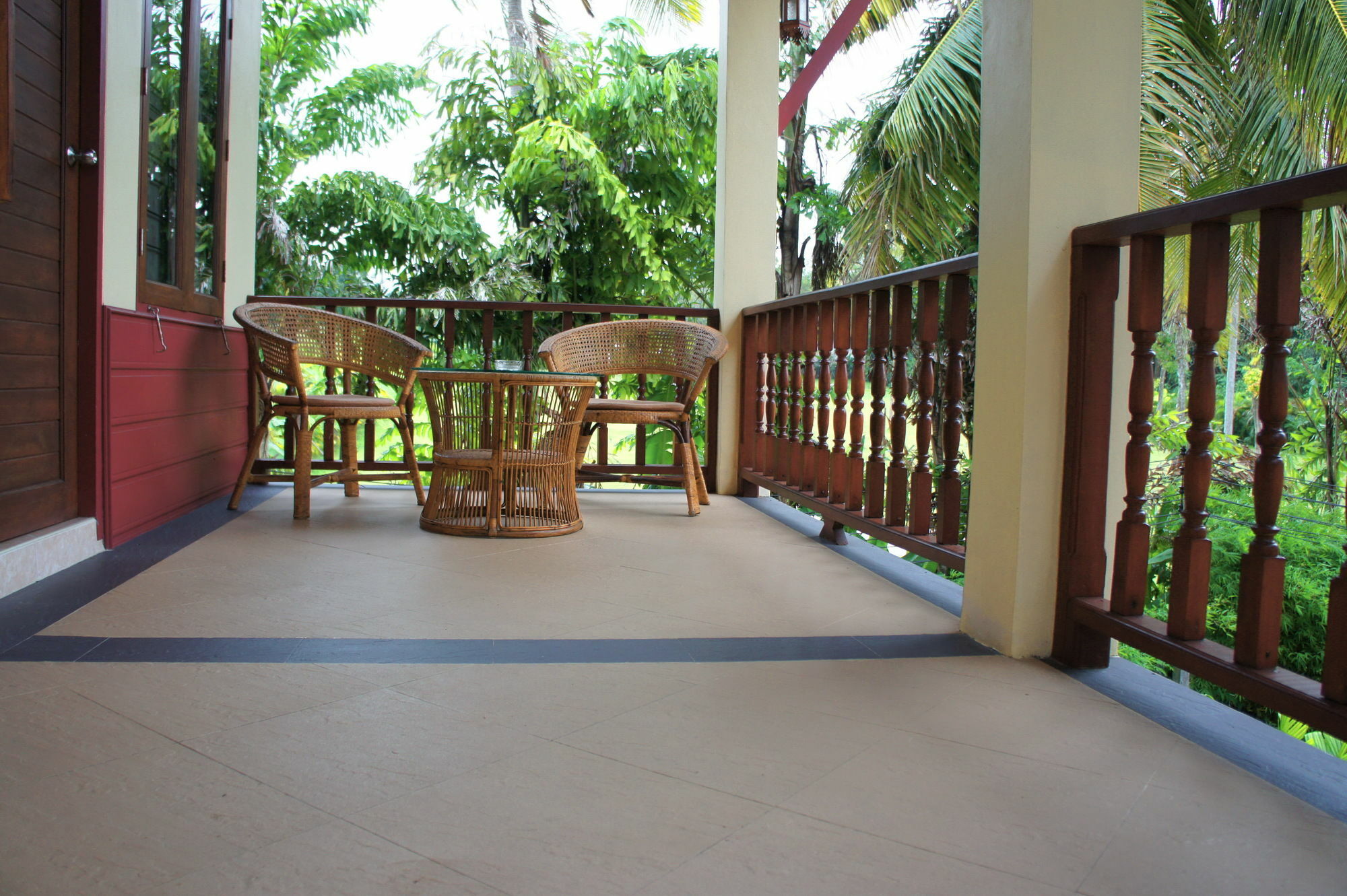 Palm Village Rawai Экстерьер фото