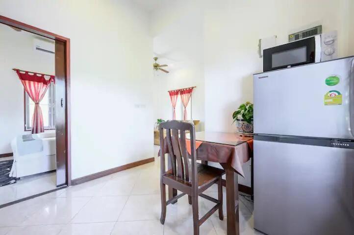 Palm Village Rawai Экстерьер фото
